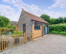 United Kingdom Kent Mersham, near Ashford vacation rental compare prices direct by owner 15514598