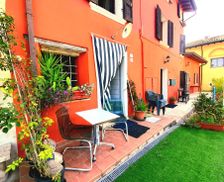 Italy Veneto Peschiera del Garda vacation rental compare prices direct by owner 26210483