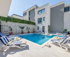 Croatia Split-Dalmatia County Podstrana vacation rental compare prices direct by owner 29908383