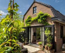 Netherlands Zuid-Holland Rotterdam vacation rental compare prices direct by owner 15220357