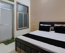 India Uttar Pradesh Lucknow vacation rental compare prices direct by owner 35373288