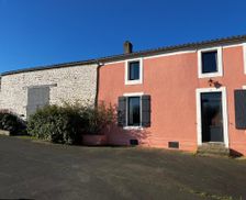 France Pays de la Loire La Reorthe vacation rental compare prices direct by owner 12070844