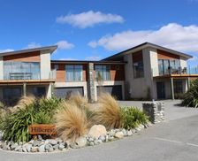 New Zealand Canterbury Lake Tekapo vacation rental compare prices direct by owner 14890681