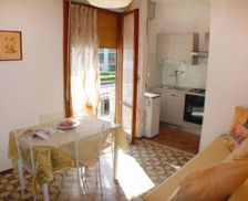 Italy Emilia-Romagna Lido delle Nazioni vacation rental compare prices direct by owner 3928713