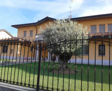 Italy Lombardy Borgarello vacation rental compare prices direct by owner 13925076