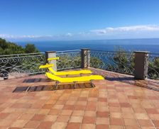 Italy Liguria Ameglia vacation rental compare prices direct by owner 18116984