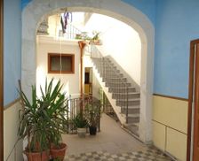 Italy Sicily Canicattini Bagni vacation rental compare prices direct by owner 26523553