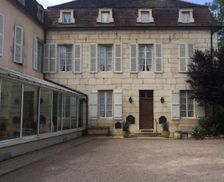 France Burgundy Semur-en-Auxois vacation rental compare prices direct by owner 13988184