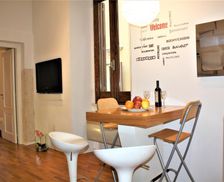 Italy Lazio Roma vacation rental compare prices direct by owner 10135114