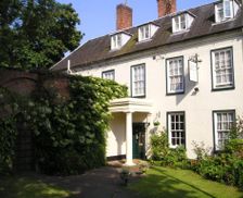 United Kingdom Warwickshire Atherstone vacation rental compare prices direct by owner 12942267