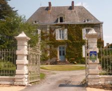 France Pays de la Loire Les Pineaux vacation rental compare prices direct by owner 13852303