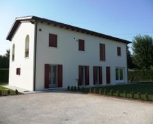 Italy Veneto Camponogara vacation rental compare prices direct by owner 13814768