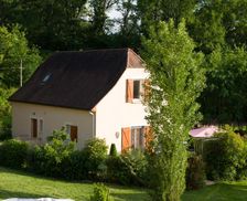 France Nouvelle-Aquitaine Saint-Julien-De-Lampon vacation rental compare prices direct by owner 5156193