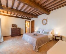 Italy Toscana San Gimignano vacation rental compare prices direct by owner 14332252