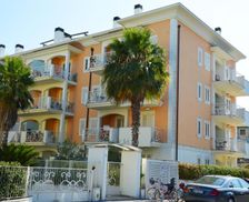 Italy Marche San Benedetto del Tronto vacation rental compare prices direct by owner 5188615