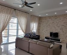 Malaysia Perak Sitiawan vacation rental compare prices direct by owner 30058512