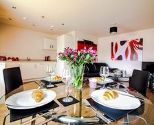 United Kingdom West Midlands Walsall vacation rental compare prices direct by owner 13662444