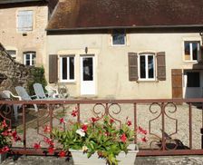 France Burgundy Lalheue vacation rental compare prices direct by owner 14105234