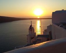 Greece Santorini Oia vacation rental compare prices direct by owner 13408528