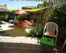 France Pays de la Loire Barbechat vacation rental compare prices direct by owner 13008327