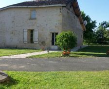 France Aquitaine Saint-Médard-de-Guizières vacation rental compare prices direct by owner 14190925