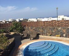 Spain Lanzarote Tinajo vacation rental compare prices direct by owner 14095105