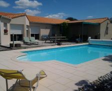 France Deux-Sèvres Parthenay vacation rental compare prices direct by owner 12985097