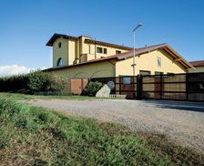 Italy Lombardy Cambiago vacation rental compare prices direct by owner 17862028