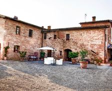 Italy Toscana Monteroni d'Arbia vacation rental compare prices direct by owner 6186309