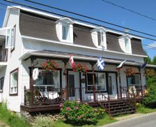 Canada Quebec Saint-Jean-des Piles vacation rental compare prices direct by owner 12925031