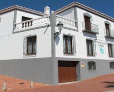 Spain Andalucía Maro vacation rental compare prices direct by owner 15916733