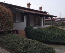 Italy Lombardy Anzano del Parco vacation rental compare prices direct by owner 13887427