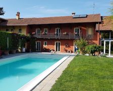 Italy Piedmont Borgo Ticino vacation rental compare prices direct by owner 16550358