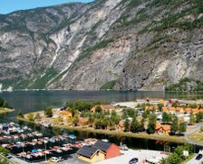 Norway Vestland Lærdalsøyri vacation rental compare prices direct by owner 12705785