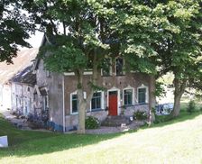 Netherlands Zuid-Holland Lekkerkerk vacation rental compare prices direct by owner 13997772