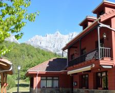 Spain Cantabria Camaleño vacation rental compare prices direct by owner 14121158