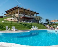 Italy Abruzzo Notaresco vacation rental compare prices direct by owner 14003585