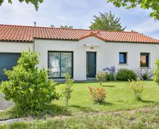 France Pays de la Loire La Mothe-Achard vacation rental compare prices direct by owner 14174996