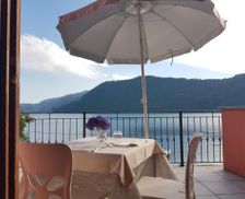 Italy Piedmont Pettenasco vacation rental compare prices direct by owner 13014508