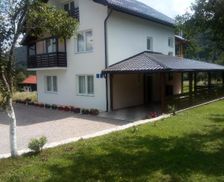 Croatia Lika-Senj County Ličko Petrovo Selo vacation rental compare prices direct by owner 13975500