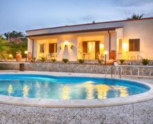 Italy Sicily Augusta vacation rental compare prices direct by owner 13412111