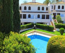 Spain Andalucía Estepona vacation rental compare prices direct by owner 10217492