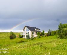 Canada Alberta Foothills vacation rental compare prices direct by owner 11915373