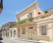 Italy Sicily Noto vacation rental compare prices direct by owner 7013593