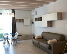 Italy Lombardy Somma Lombardo vacation rental compare prices direct by owner 14370489