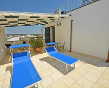 Italy Apulia Castrignano del Capo vacation rental compare prices direct by owner 13018384