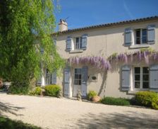 France Pays de la Loire Nieul-sur-lʼAutise vacation rental compare prices direct by owner 17626218