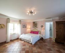 Italy Piedmont Venaria Reale vacation rental compare prices direct by owner 14306578