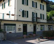 Italy Lombardy Magreglio vacation rental compare prices direct by owner 15029568