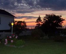 Canada Quebec Sainte-Anne-des-Monts vacation rental compare prices direct by owner 12672189